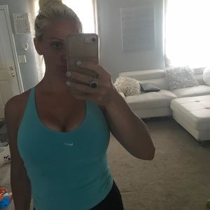 Woman’s Nike athletic gym top. Size small